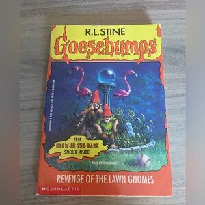 Goosebumps #34 Revenge of the Lawn Gnomes — First Print, R.L. Stine 1995